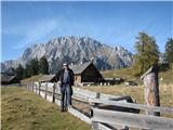 Reisskofel 2371 m na planini Jochalm, zadaj Reisskofel